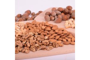 nuts for brain health